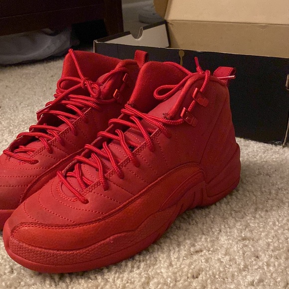 Jordan 12 Retro (Gym Red), SIZE 5.5 - Picture 2 of 4